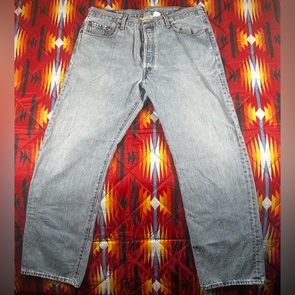 Vintage Levis 501 Denim Jeans Button Fly 38x30 Made In Mexico Light Wash Blue - Picture 1 of 16